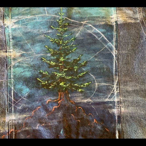 Size Large GORGEOUS HANDPAINTED Jean jacket. Unique and organic. - Picture 2 of 11
